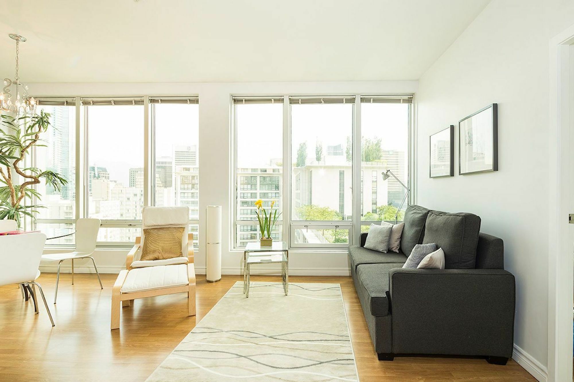 Central 1Br In Downtown Vancouver By Sonder Hotel ภายนอก รูปภาพ