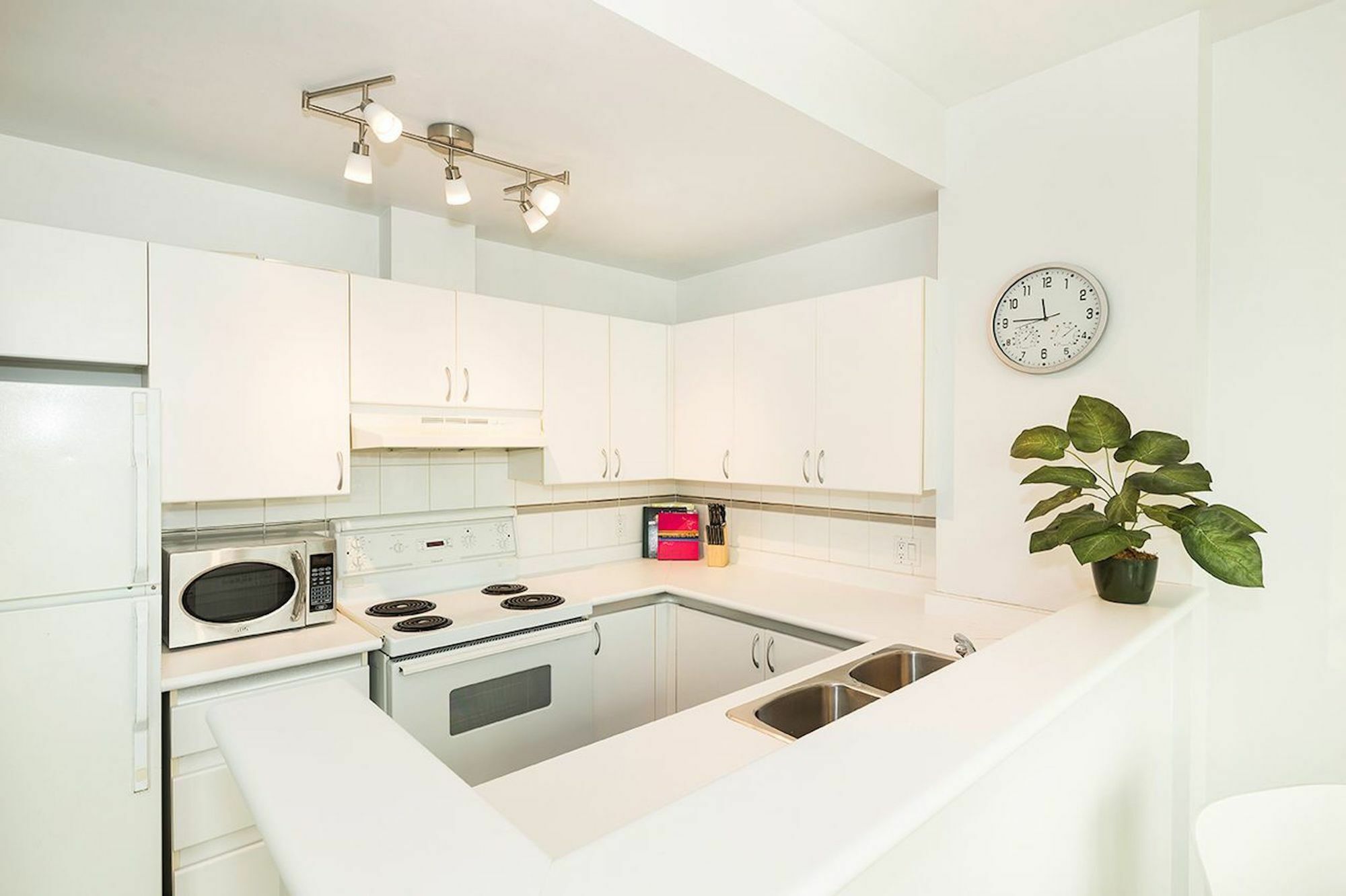 Central 1Br In Downtown Vancouver By Sonder Hotel ภายนอก รูปภาพ