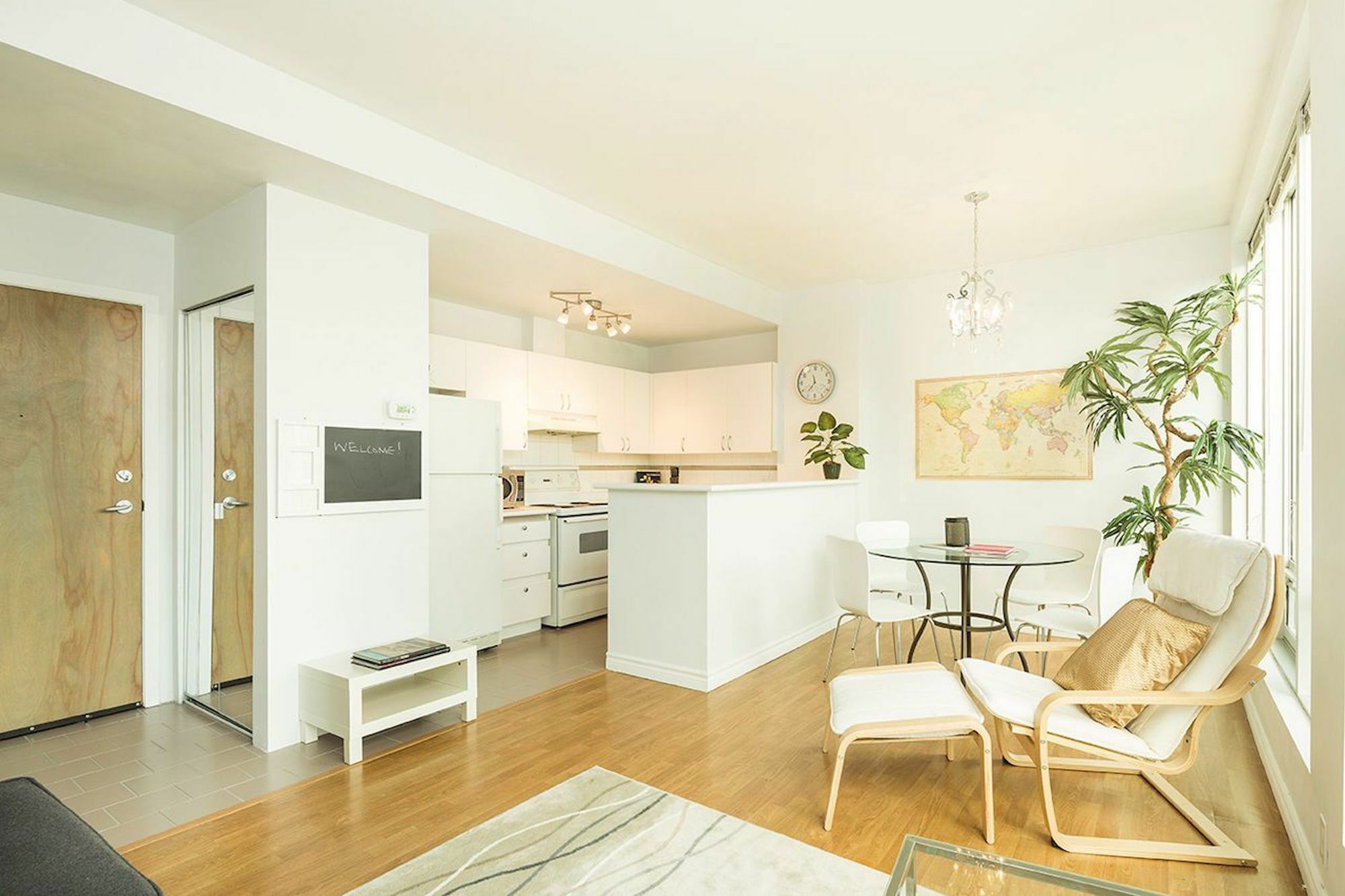 Central 1Br In Downtown Vancouver By Sonder Hotel ภายนอก รูปภาพ