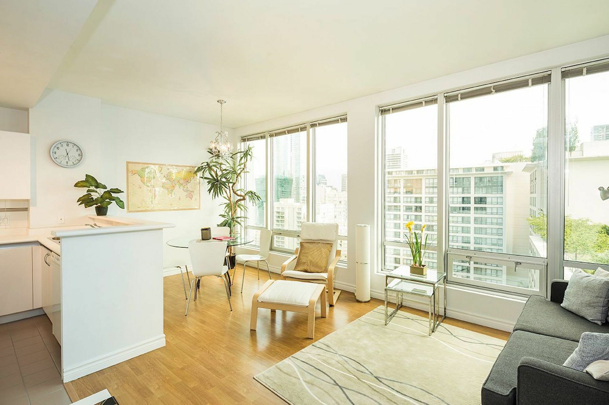 Central 1Br In Downtown Vancouver By Sonder Hotel ภายนอก รูปภาพ