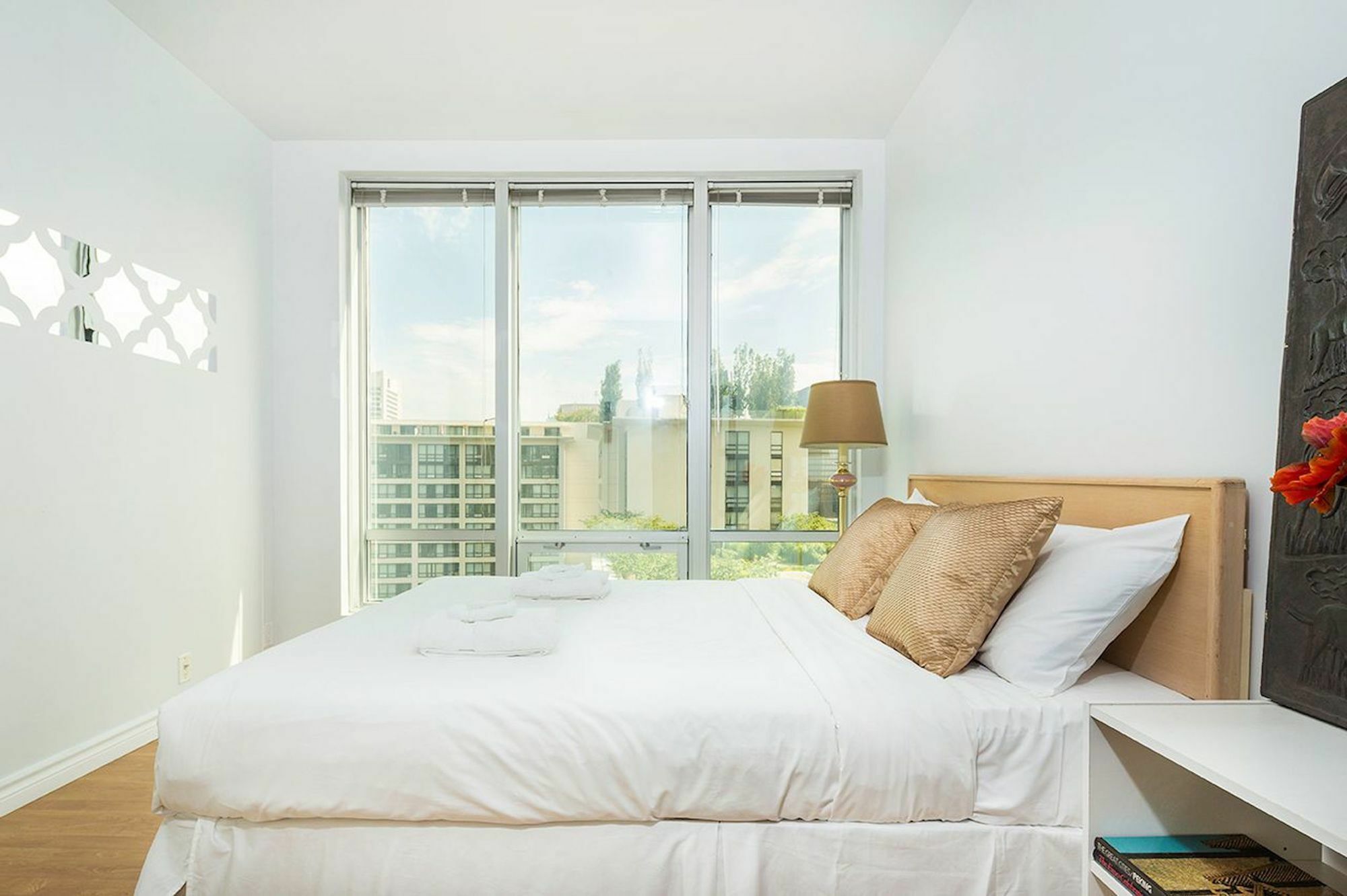 Central 1Br In Downtown Vancouver By Sonder Hotel ภายนอก รูปภาพ